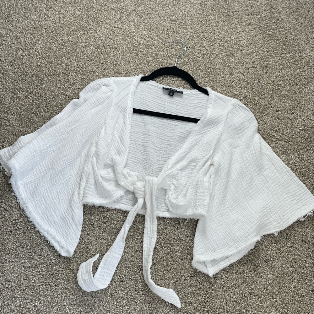 White Cropped Short Sleeve Tie Top. Small. Never worn